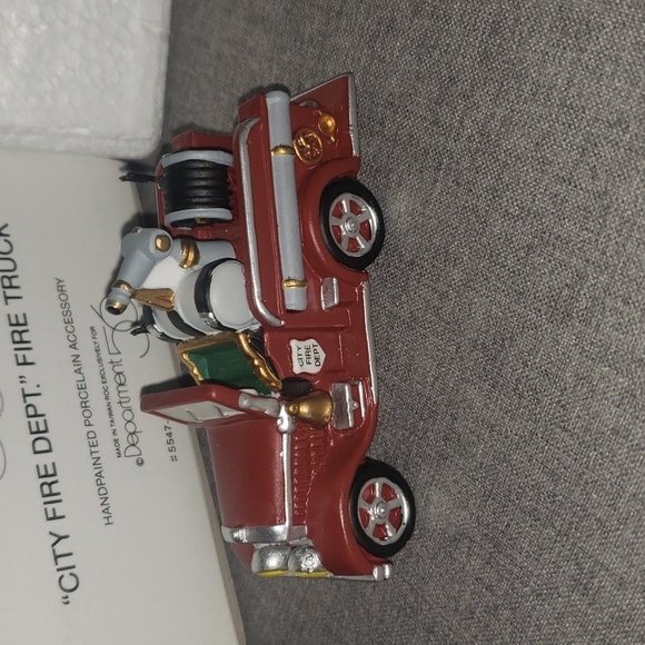 Heritage Village Collection City Fire Dept 56 Fire Truck handpainted porcelin - Picture 7 of 16